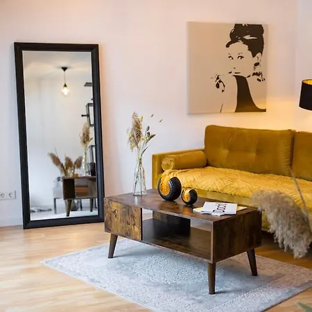 Ruhig Und Zentral. Einzigartig Im Suedviertel Apartment