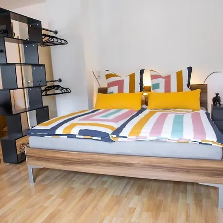 Ruhig Und Zentral. Einzigartig Im Suedviertel Apartment